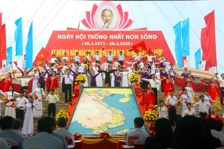 Tổng Bí thư, Chủ tịch nước Tô Lâm dự Lễ thượng cờ 'Thống nhất non sông' tại Quảng Trị