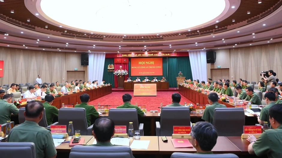 Tổng Bí thư, Chủ tịch nước Tô Lâm dự và chỉ đạo Hội nghị Đảng ủy Công an Trung ương Tổng Bí thư, Chủ tịch nước Tô Lâm dự và chỉ đạo Hội nghị Đảng ủy Công an Trung ương