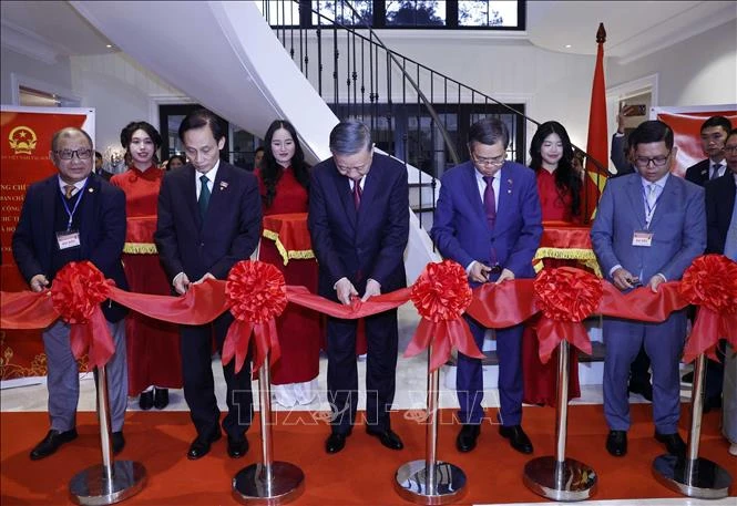 Tổng Bí thư, Chủ tịch nước Tô Lâm gặp gỡ cộng đồng người Việt Nam tại Australia và Solomon Tổng Bí thư, Chủ tịch nước Tô Lâm gặp gỡ cộng đồng người Việt Nam tại Australia và Solomon