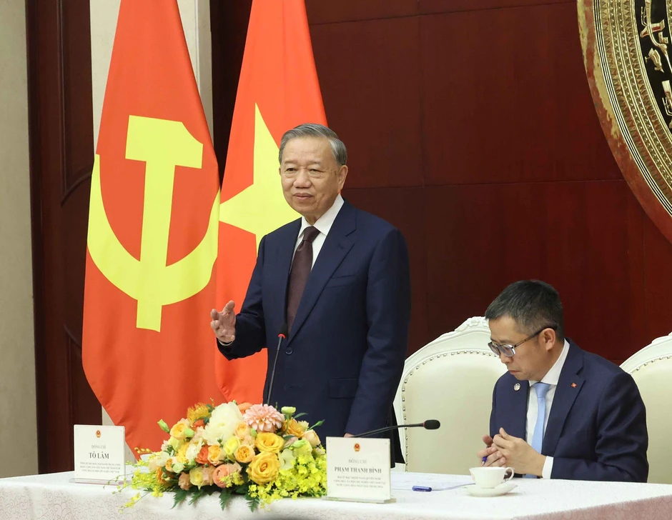Tổng Bí thư, Chủ tịch nước Tô Lâm gặp gỡ cộng đồng người Việt Nam tại Trung Quốc Tổng Bí thư, Chủ tịch nước Tô Lâm gặp gỡ cộng đồng người Việt Nam tại Trung Quốc