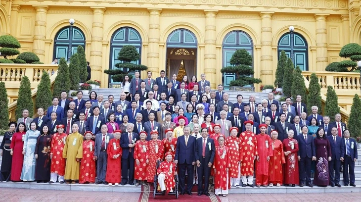 Tổng Bí thư, Chủ tịch nước Tô Lâm gặp mặt 85 người cao tuổi tiêu biểu toàn quốc Tổng Bí thư, Chủ tịch nước Tô Lâm gặp mặt 85 người cao tuổi tiêu biểu toàn quốc