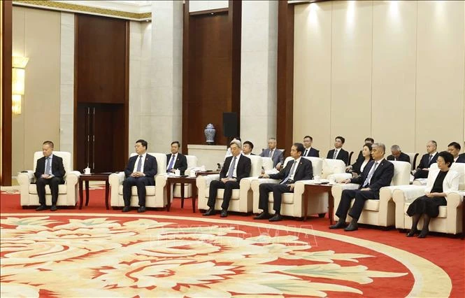 Tổng Bí thư, Chủ tịch nước Tô Lâm hội kiến Bí thư khu ủy Khu tự trị dân tộc Choang Quảng Tây