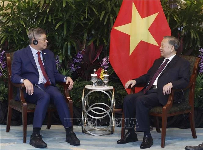 Tổng Bí thư, Chủ tịch nước Tô Lâm tiếp lãnh đạo các doanh nghiệp và tổ chức tài chính lớn của Singapore Tổng Bí thư, Chủ tịch nước Tô Lâm tiếp lãnh đạo các doanh nghiệp và tổ chức tài chính lớn của Singapore