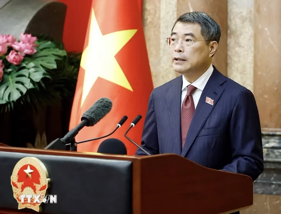 Tổng Bí thư, Chủ tịch nước Tô Lâm trao quyết định bổ nhiệm các thành viên Chính phủ nhiệm kỳ mới Tổng Bí thư, Chủ tịch nước Tô Lâm trao quyết định bổ nhiệm các thành viên Chính phủ nhiệm kỳ mới