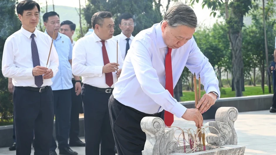 Tổng Bí thư, Chủ tịch nước Tô Lâm tưởng niệm Tổng Bí thư Hà Huy Tập tại Hà Tĩnh