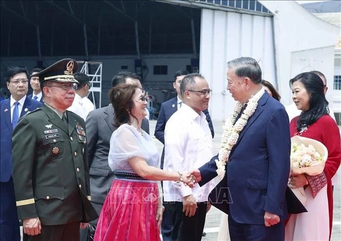 Tổng Bí thư, Chủ tịch nước Tô Lâm và Phu nhân đến thủ đô Manila thăm cấp Nhà nước Cộng hòa Philippines