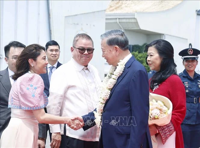 Tổng Bí thư, Chủ tịch nước Tô Lâm và Phu nhân đến thủ đô Manila thăm cấp Nhà nước Cộng hòa Philippines