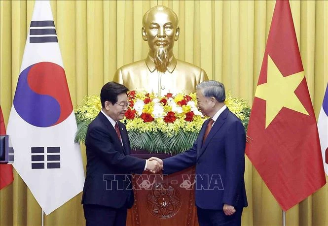 Tổng Bí thư, Chủ tịch nước Tô Lâm và Tổng thống Hàn Quốc Lee Jae Myung họp báo sau hội đàm Tổng Bí thư, Chủ tịch nước Tô Lâm và Tổng thống Hàn Quốc Lee Jae Myung họp báo sau hội đàm