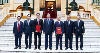 Tổng Bí thư, Chủ tịch nước trao quyết định bổ nhiệm 2 Đại sứ