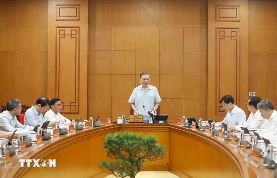Tổng Bí thư, Chủ tịch nước: Ưu tiên trước hết cho vấn đề an ninh và chủ quyền số quốc gia Tổng Bí thư, Chủ tịch nước: Ưu tiên trước hết cho vấn đề an ninh và chủ quyền số quốc gia