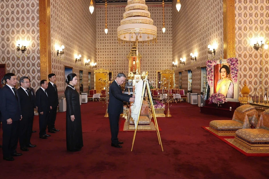 Tổng Bí thư, Chủ tịch nước và phu nhân gặp Nhà Vua và Hoàng hậu Thái Lan Tổng Bí thư, Chủ tịch nước và phu nhân gặp Nhà Vua và Hoàng hậu Thái Lan