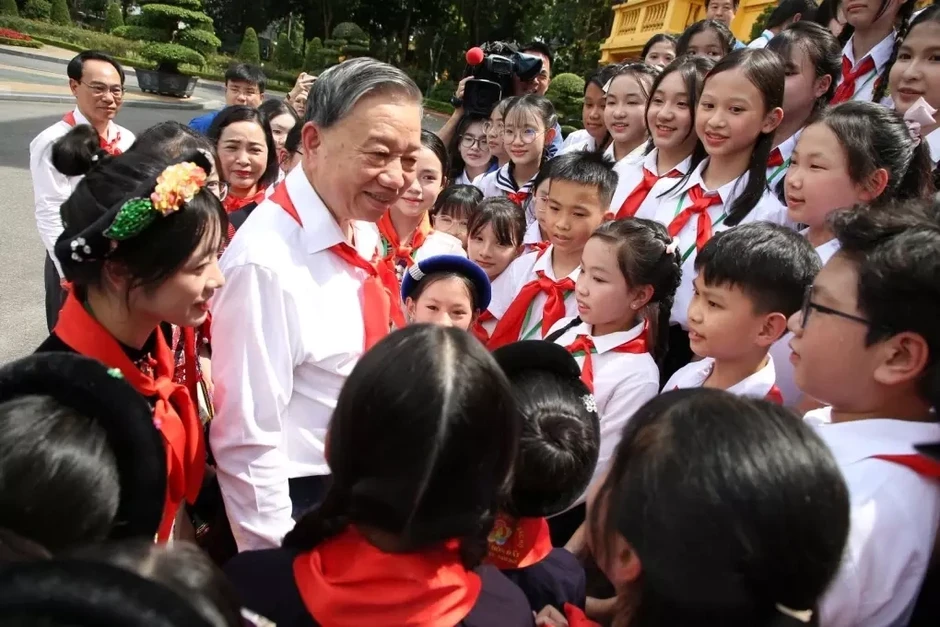 Tổng Bí thư, Chủ tịch nước yêu cầu kiểm soát chi phí học tập - Báo TinVina Tổng Bí thư, Chủ tịch nước yêu cầu kiểm soát chi phí học tập - Báo TinVina