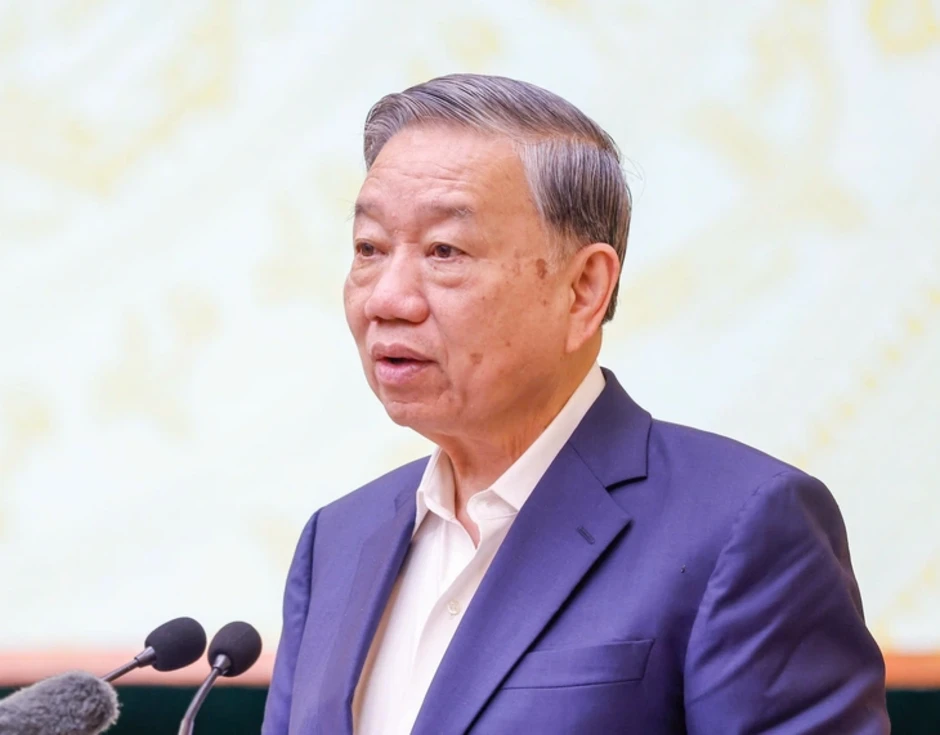 Tổng Bí thư Tô Lâm: Không để gánh nặng đổi mới giáo dục dồn lên giáo viên, học sinh và phụ huynh Tổng Bí thư Tô Lâm: Không để gánh nặng đổi mới giáo dục dồn lên giáo viên, học sinh và phụ huynh