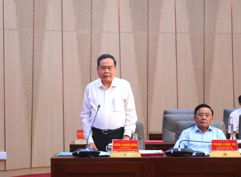 Tổng Bí thư Tô Lâm: Lực lượng Công an nhân dân phải tiếp tục tạo nền tảng thực hiện thắng lợi mục tiêu tăng trưởng hai con số Tổng Bí thư Tô Lâm: Lực lượng Công an nhân dân phải tiếp tục tạo nền tảng thực hiện thắng lợi mục tiêu tăng trưởng hai con số