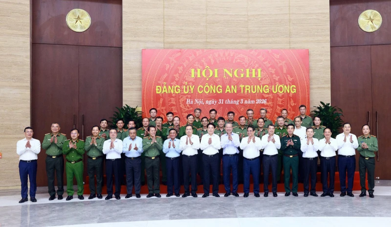 Tổng Bí thư Tô Lâm: Lực lượng Công an nhân dân phải tiếp tục tạo nền tảng thực hiện thắng lợi mục tiêu tăng trưởng hai con số Tổng Bí thư Tô Lâm: Lực lượng Công an nhân dân phải tiếp tục tạo nền tảng thực hiện thắng lợi mục tiêu tăng trưởng hai con số