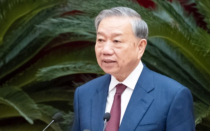 Tổng Bí thư Tô Lâm trao huân chương, huy hiệu Đảng tặng Thủ tướng Phạm Minh Chính và các lãnh đạo Tổng Bí thư Tô Lâm trao huân chương, huy hiệu Đảng tặng Thủ tướng Phạm Minh Chính và các lãnh đạo