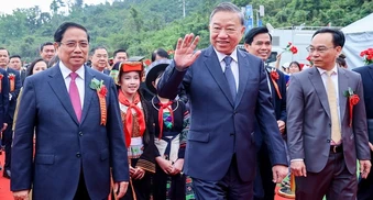 Tổng Bí thư và Thủ tướng dự lễ khởi công các trường nội trú liên cấp biên giới