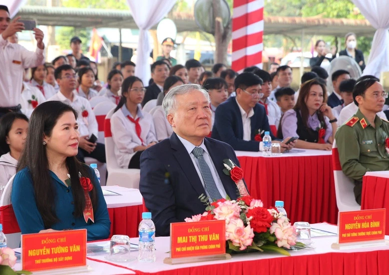 Tổng Bí thư và Thủ tướng dự lễ khởi công các trường nội trú liên cấp biên giới