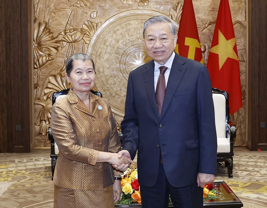 Tổng Bí thư: Việt Nam luôn dành ưu tiên cao cho quan hệ với Campuchia Tổng Bí thư: Việt Nam luôn dành ưu tiên cao cho quan hệ với Campuchia