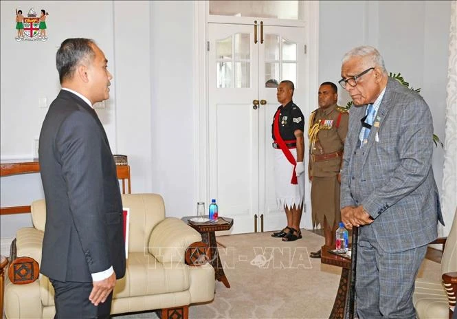 Tổng thống Fiji đánh giá cao vai trò và vị thế của Việt Nam trên trường quốc tế Tổng thống Fiji đánh giá cao vai trò và vị thế của Việt Nam trên trường quốc tế