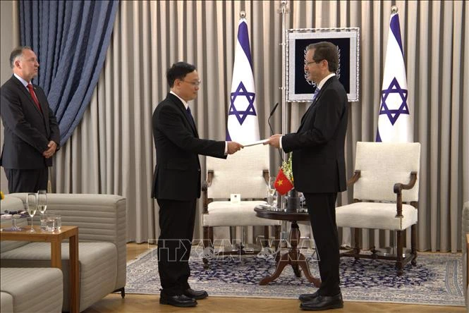 Tổng thống Israel đánh giá Việt Nam là đối tác năng động, có vai trò ngày càng quan trọng tại Đông Nam Á Tổng thống Israel đánh giá Việt Nam là đối tác năng động, có vai trò ngày càng quan trọng tại Đông Nam Á
