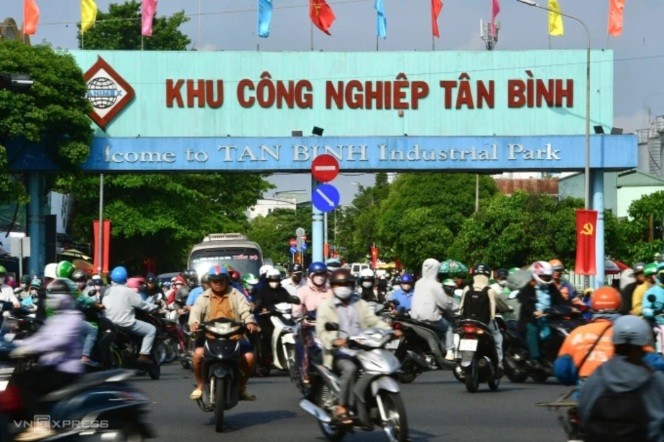 TP HCM hụt hơi trên 'đường ray cũ'
