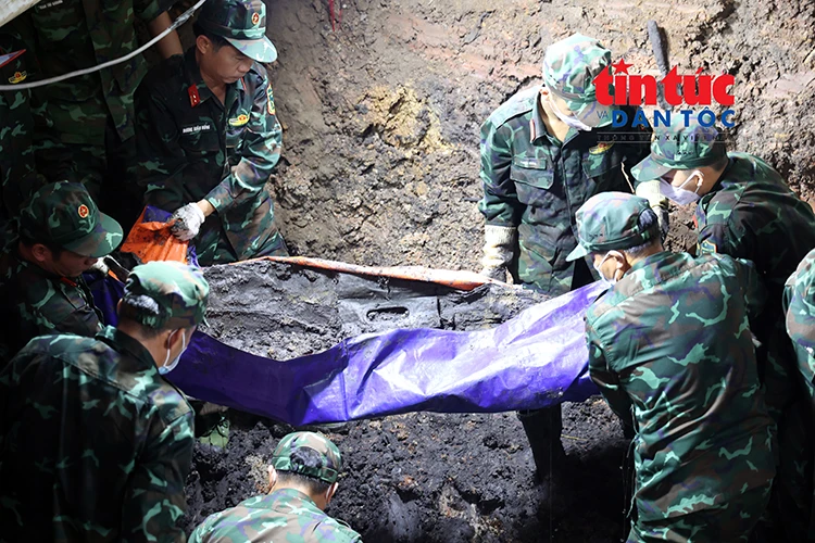 TP Hồ Chí Minh đã tìm được 144 bộ hài cốt liệt sĩ tại Công viên Lê Thị Riêng TP Hồ Chí Minh đã tìm được 144 bộ hài cốt liệt sĩ tại Công viên Lê Thị Riêng