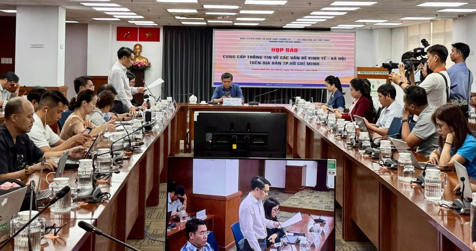 TP Hồ Chí Minh đề xuất cơ chế xã hội hóa có kiểm soát trong giải quyết thủ tục hành chính TP Hồ Chí Minh đề xuất cơ chế xã hội hóa có kiểm soát trong giải quyết thủ tục hành chính