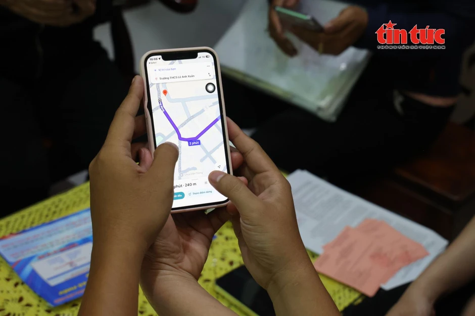 TP Hồ Chí Minh: Hơn 70.000 cử tri phường Minh Phụng tra cứu điểm bỏ phiếu bằng mã QR TP Hồ Chí Minh: Hơn 70.000 cử tri phường Minh Phụng tra cứu điểm bỏ phiếu bằng mã QR