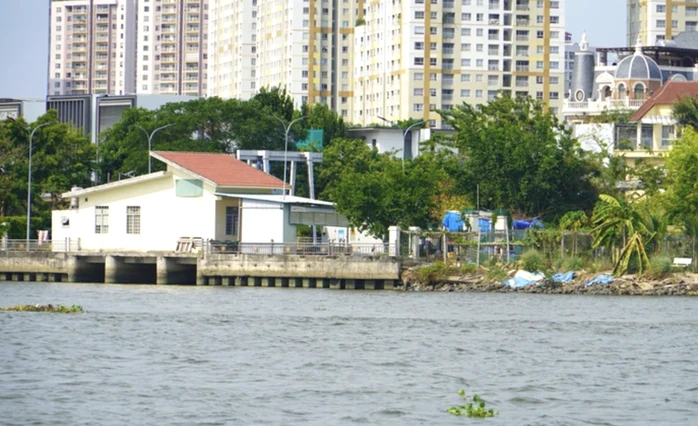 TPHCM: 99 công trình xây dựng lấn chiếm sông, kênh rạch TPHCM: 99 công trình xây dựng lấn chiếm sông, kênh rạch