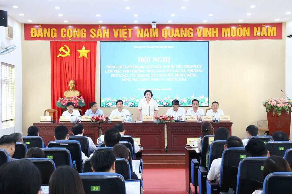 TP.HCM: Cấp xã kiến nghị bổ sung biên chế khi tinh giản lực lượng không chuyên trách TP.HCM: Cấp xã kiến nghị bổ sung biên chế khi tinh giản lực lượng không chuyên trách
