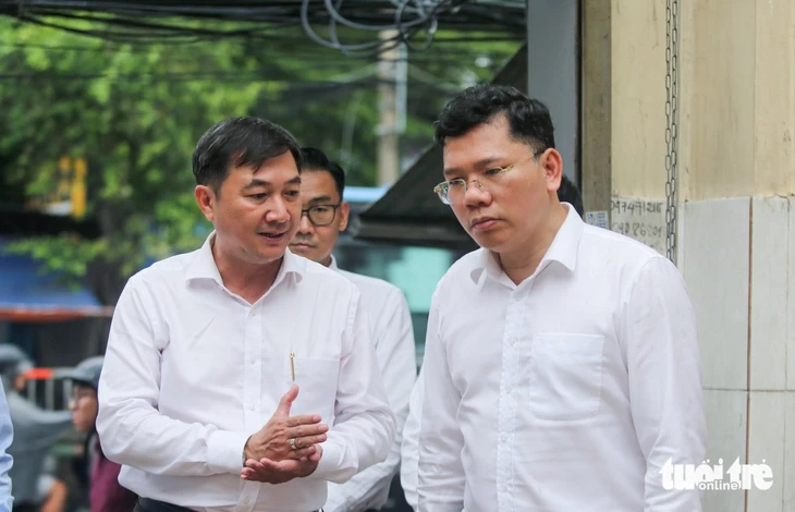 TP.HCM hỗ trợ người dân giải tỏa mặt bằng làm quốc lộ 13 nhằm kịp mốc ngày 30-7 TP.HCM hỗ trợ người dân giải tỏa mặt bằng làm quốc lộ 13 nhằm kịp mốc ngày 30-7