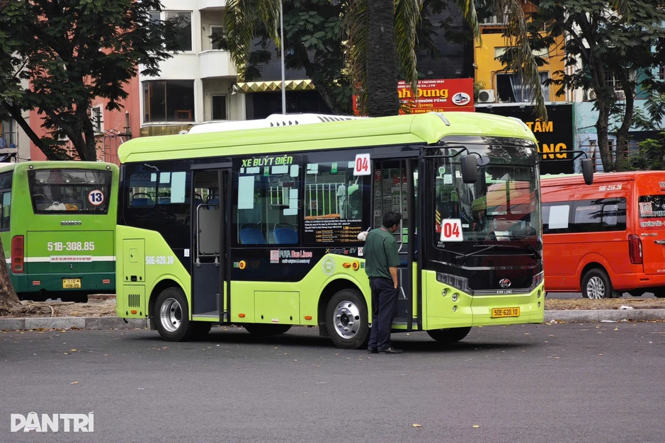 TPHCM nghiên cứu mô hình xe buýt mini, hành khách mở app đặt chuyến TPHCM nghiên cứu mô hình xe buýt mini, hành khách mở app đặt chuyến