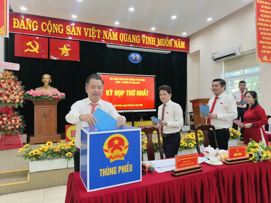TP.HCM: Phường Phú Thuận kiện toàn Chủ tịch HĐND, UBND phường TP.HCM: Phường Phú Thuận kiện toàn Chủ tịch HĐND, UBND phường