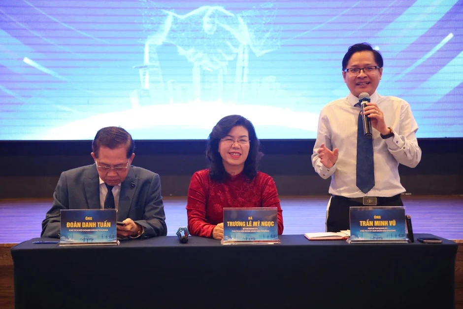TP.HCM: Phường Tân Sơn Hòa gặp gỡ hơn 180 doanh nghiệp nhằm tháo gỡ khó khăn TP.HCM: Phường Tân Sơn Hòa gặp gỡ hơn 180 doanh nghiệp nhằm tháo gỡ khó khăn