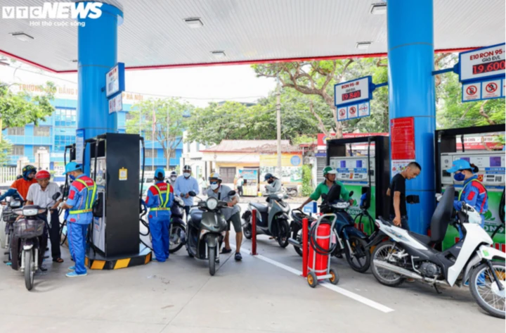 TP.HCM sẽ kiểm tra toàn bộ 12 chỉ tiêu chất lượng xăng E10 TP.HCM sẽ kiểm tra toàn bộ 12 chỉ tiêu chất lượng xăng E10