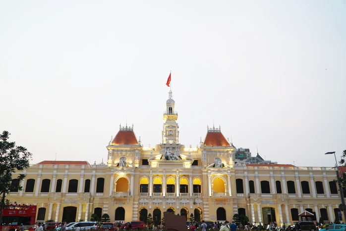 TPHCM siết các đoàn đi nước ngoài bằng ngân sách TPHCM siết các đoàn đi nước ngoài bằng ngân sách