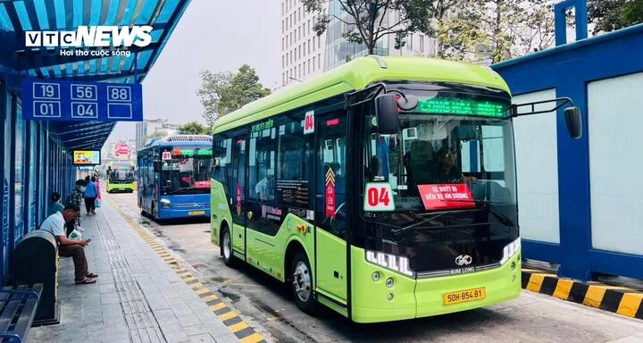 TP.HCM thí điểm không in vé giấy trên 16 tuyến xe buýt TP.HCM thí điểm không in vé giấy trên 16 tuyến xe buýt