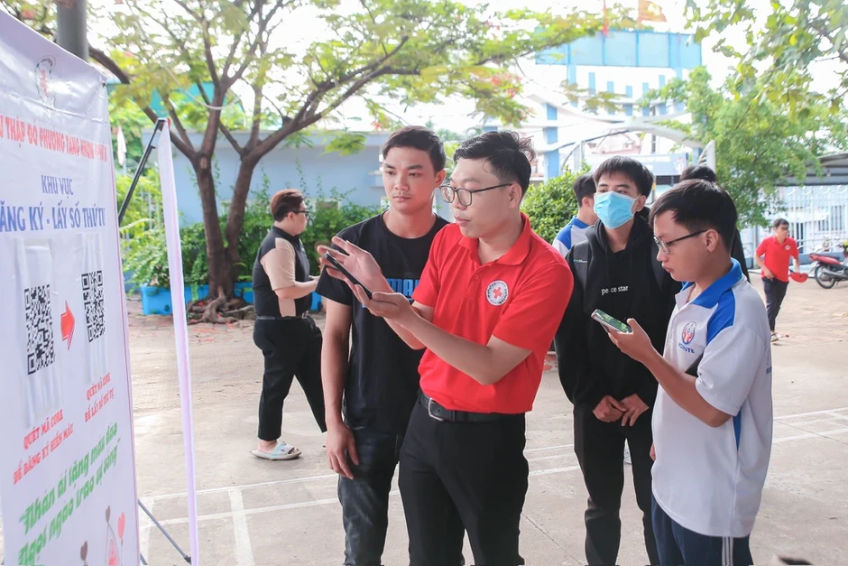 TP.HCM tìm 'lối ra' cho sắp xếp hơn 5.000 người hoạt động không chuyên trách TP.HCM tìm 'lối ra' cho sắp xếp hơn 5.000 người hoạt động không chuyên trách