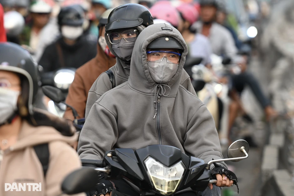 TPHCM và Nam Bộ duy trì nắng nóng, khả năng mưa dông vào chiều tối