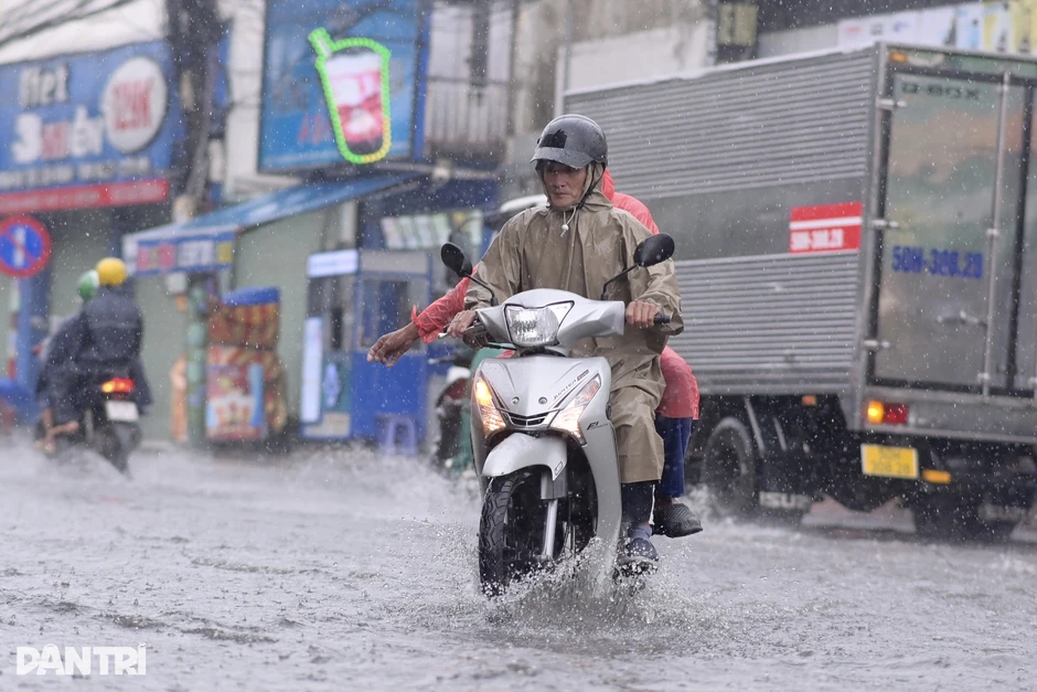 TPHCM và Nam Bộ mưa dông lớn hơn vài ngày tới TPHCM và Nam Bộ mưa dông lớn hơn vài ngày tới