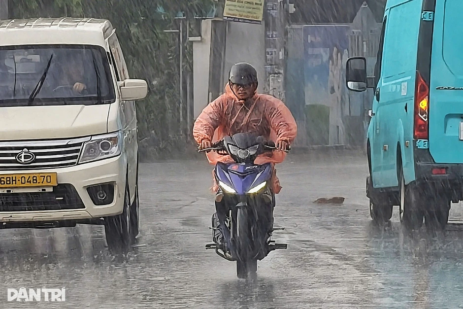TPHCM và Nam Bộ mưa lớn vào giờ tan tầm TPHCM và Nam Bộ mưa lớn vào giờ tan tầm