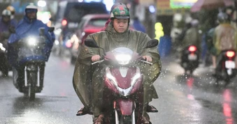 TPHCM và Nam Bộ tiếp tục có mưa rào và dông