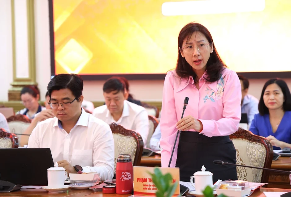 TP.HCM: Xã 200.000 dân chỉ có 50 cán bộ, phường 50.000 dân lại có 70 người TP.HCM: Xã 200.000 dân chỉ có 50 cán bộ, phường 50.000 dân lại có 70 người