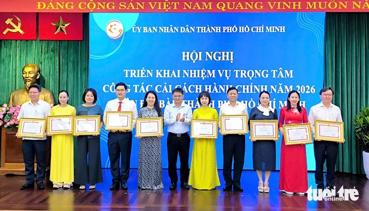 TP.HCM xử lý hơn 4 triệu hồ sơ trong cải cách hành chính, đúng hạn khoảng 99% TP.HCM xử lý hơn 4 triệu hồ sơ trong cải cách hành chính, đúng hạn khoảng 99%