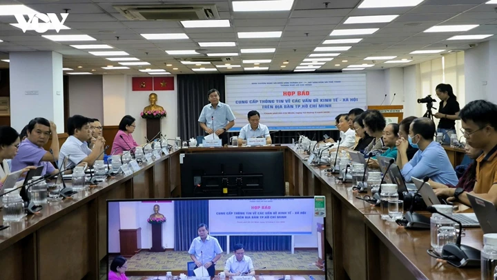 TP.HCM yêu cầu không né tránh, chậm trễ trong cung cấp thông tin cho báo chí TP.HCM yêu cầu không né tránh, chậm trễ trong cung cấp thông tin cho báo chí