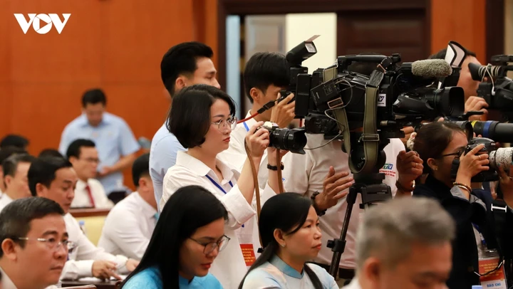 TP.HCM yêu cầu không né tránh, chậm trễ trong cung cấp thông tin cho báo chí TP.HCM yêu cầu không né tránh, chậm trễ trong cung cấp thông tin cho báo chí