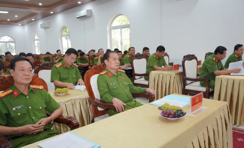 Trang bị hành trang pháp luật cho người hoàn lương