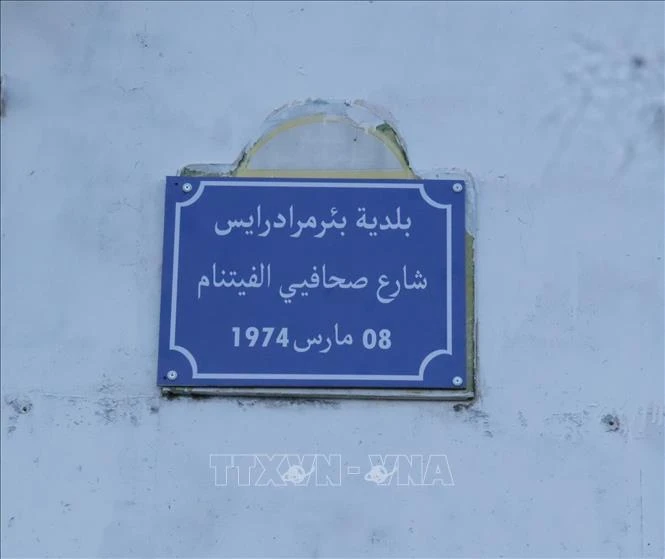 Trang trọng tưởng niệm các nhà báo Việt Nam và Algeria hy sinh ở Sóc Sơn năm 1974 Trang trọng tưởng niệm các nhà báo Việt Nam và Algeria hy sinh ở Sóc Sơn năm 1974