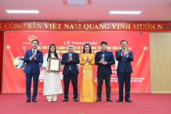 Trao giải Cuộc thi Bảo vệ nền tảng tư tưởng của Đảng trong ngành Công Thương năm 2026’ &nbsp;